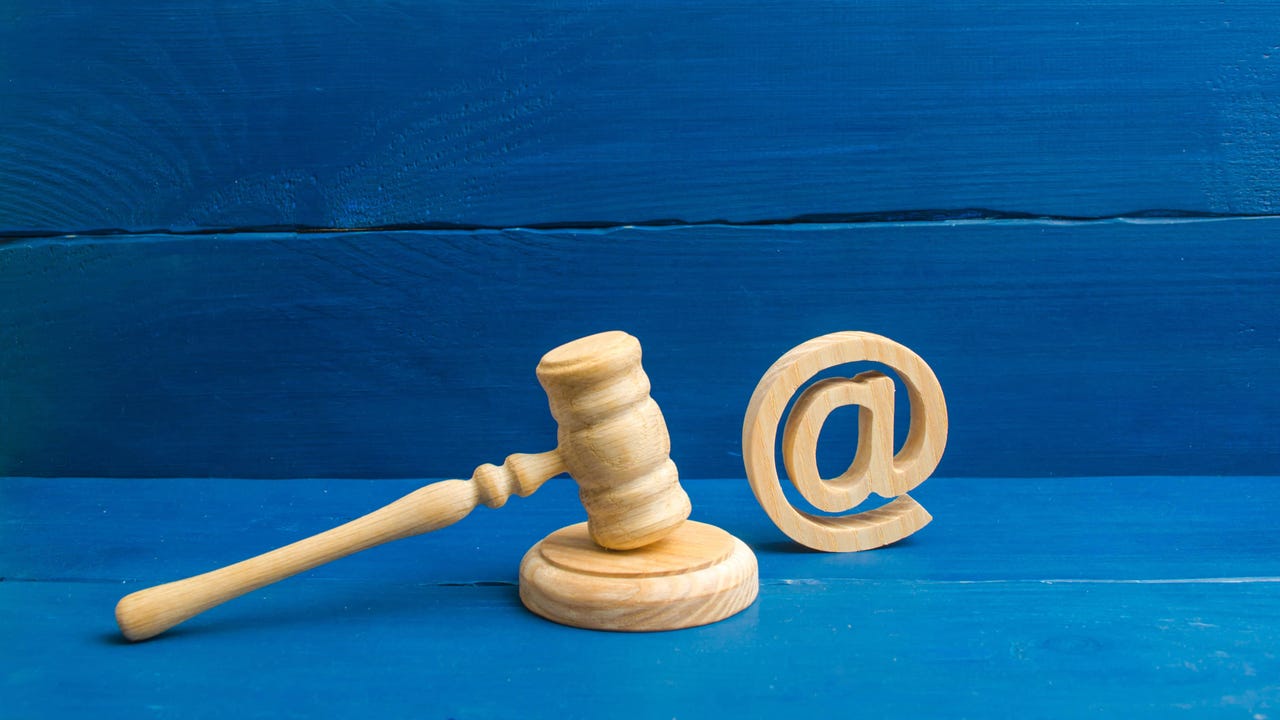 Judge Gavel Andrii Yalanskyi Alamy G4WyWA